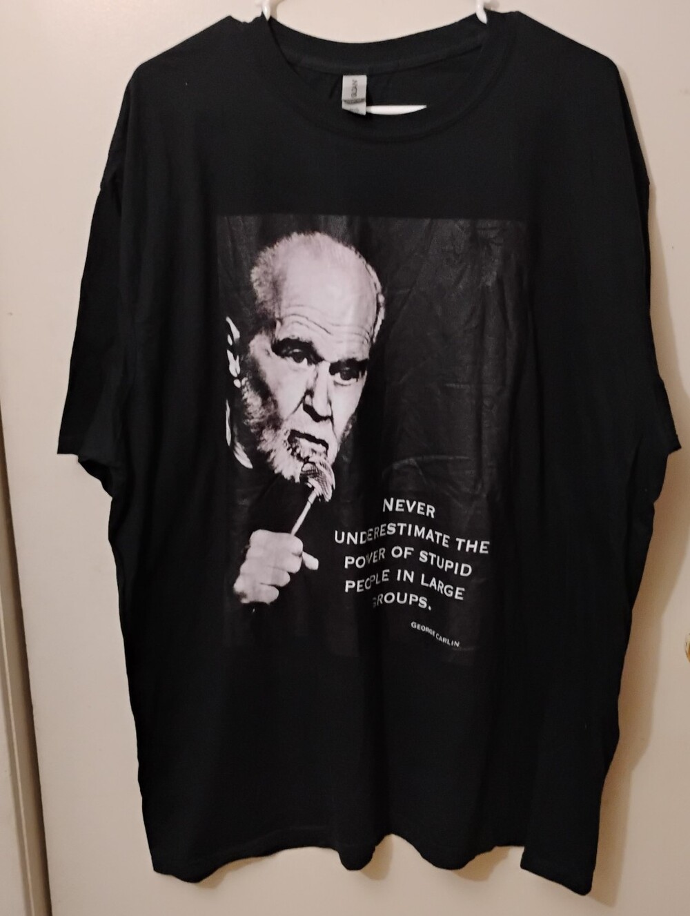 Black George Carlin Graphic Men's T‑Shirt